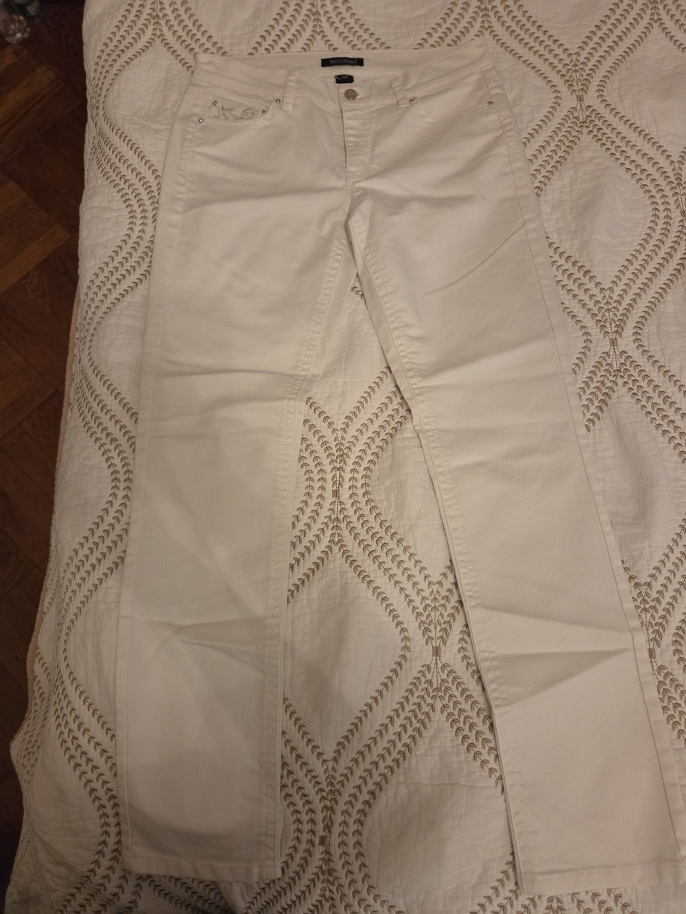 White House Black Market Women's White Slim Jeans - Picture 3 of 10